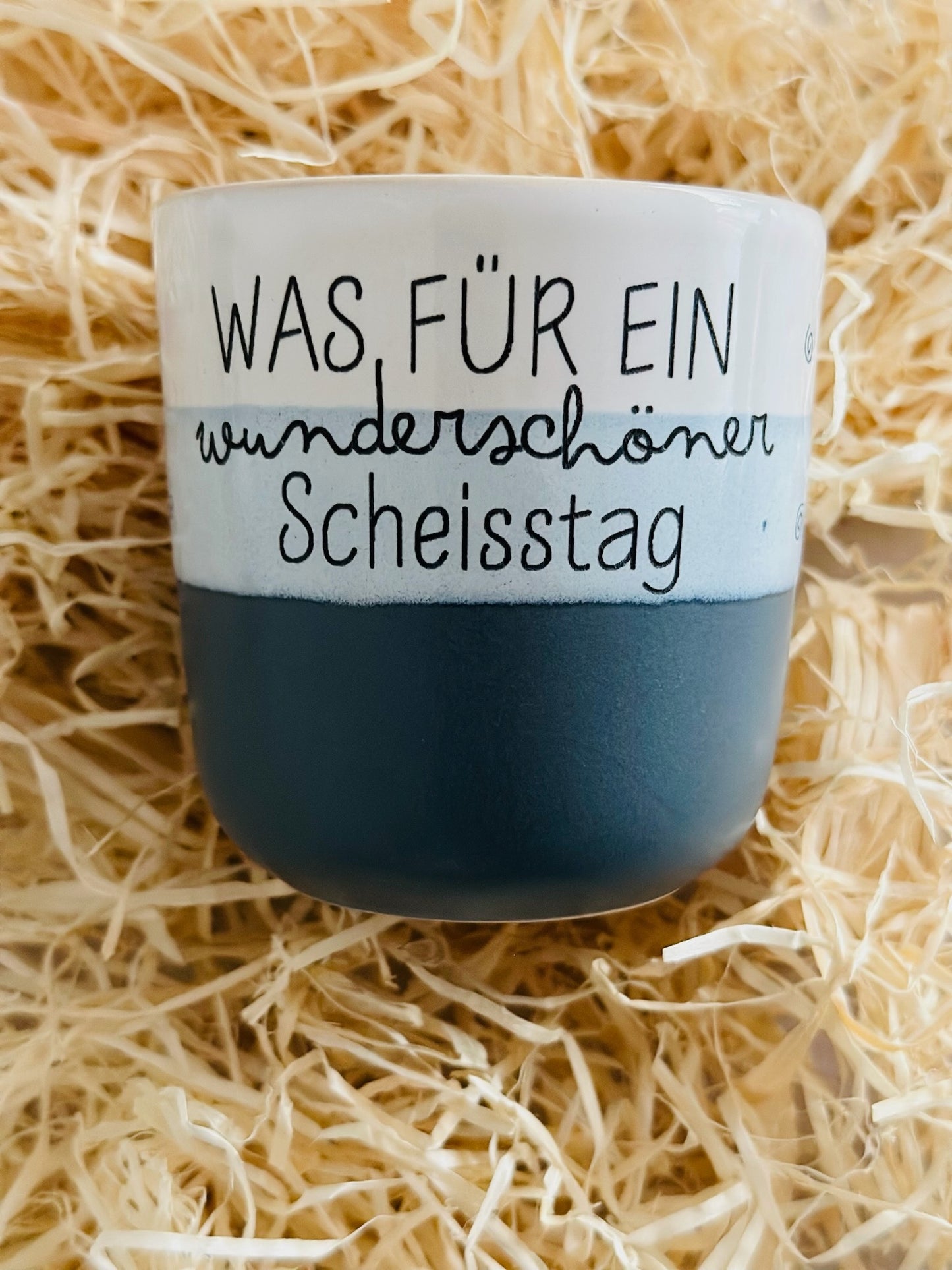 Humorvolle Tassen mit gravierten Sprüchen - Lieblingsschuppen.de