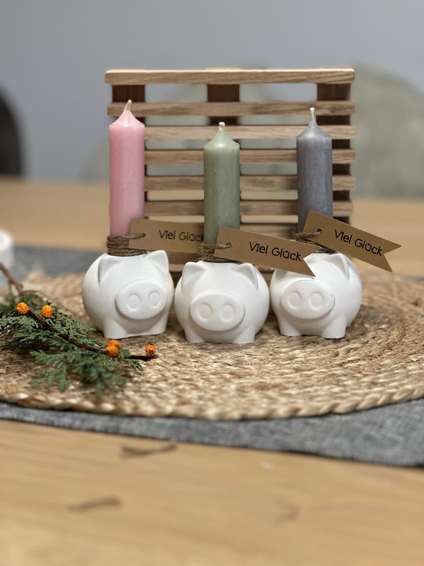 Glücksschweinchen aus Keraflott mit Viel Glück Kerze – Ein zauberhaftes Geschenk für besondere Anlässe! Silvester,Glücksbringer,Mitbringsel