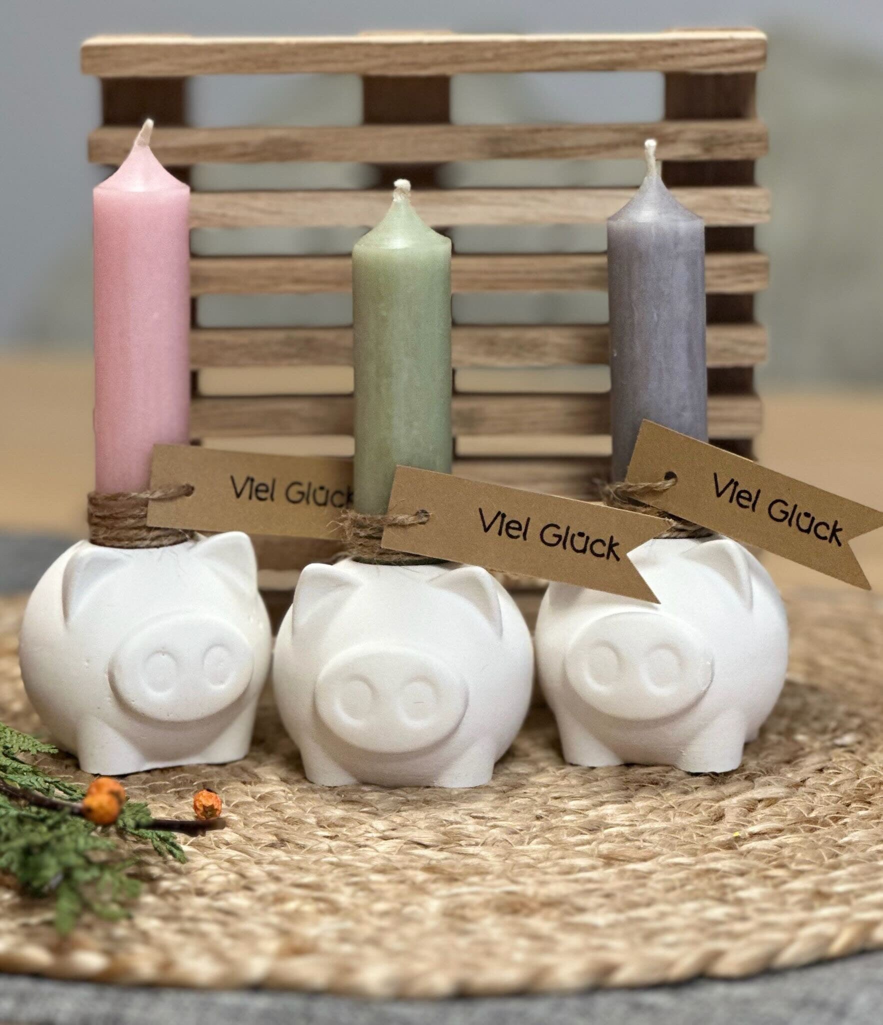 Glücksschweinchen aus Keraflott mit Viel Glück Kerze – Ein zauberhaftes Geschenk für besondere Anlässe! Silvester,Glücksbringer,Mitbringsel