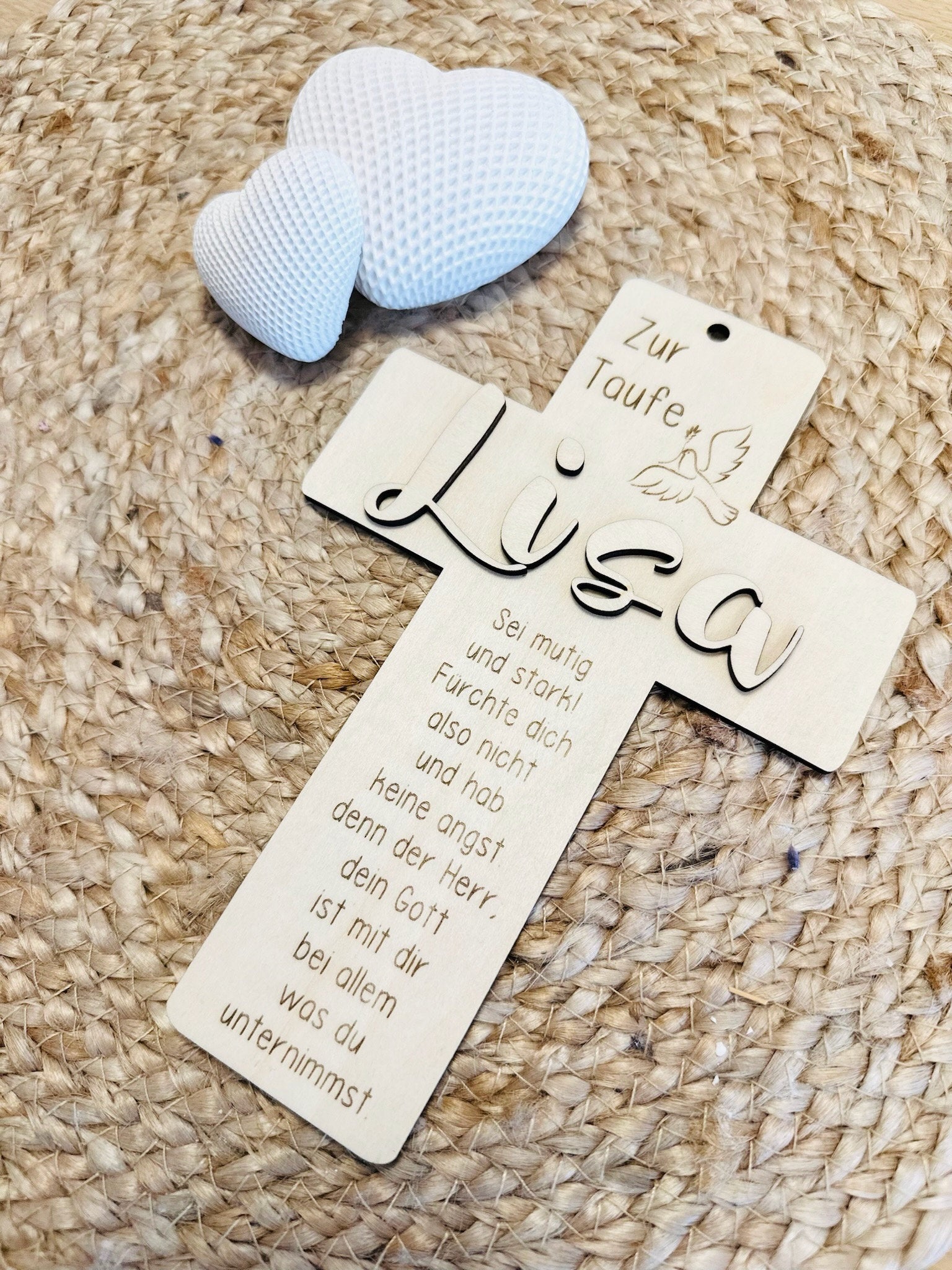 Individuelles Taufkreuz aus Holz - Einzigartiges Geschenk zur Taufe, personalisiert, Taufgeschenk